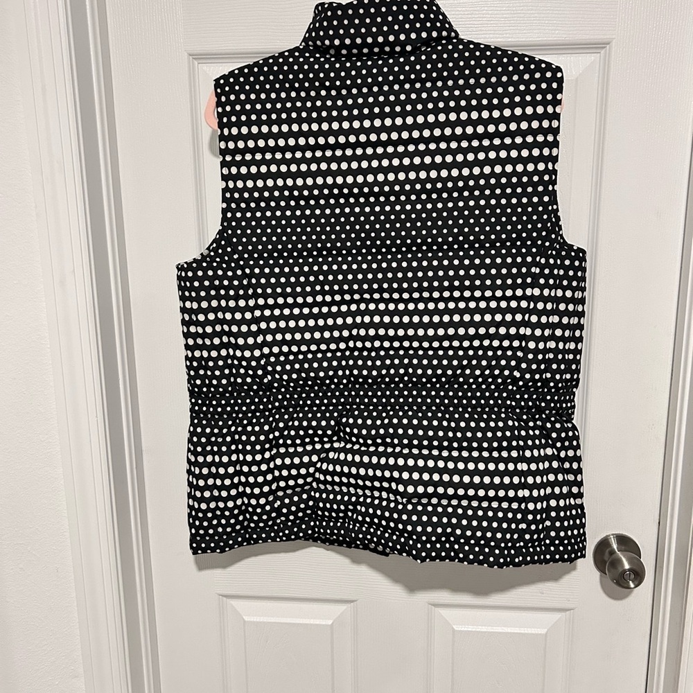 Talbots Women’s Black & White Polka Dot Puffer Vest
Size L - Picture 2 of 8